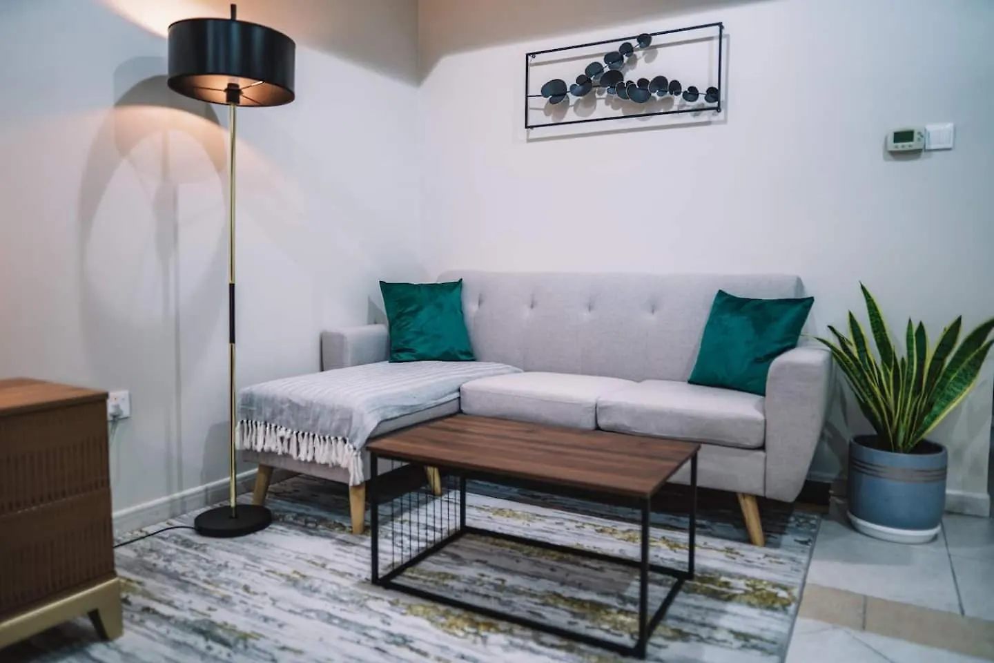 Marina Sea View,Elegant And Spacious - High Floor Dubai Apartment