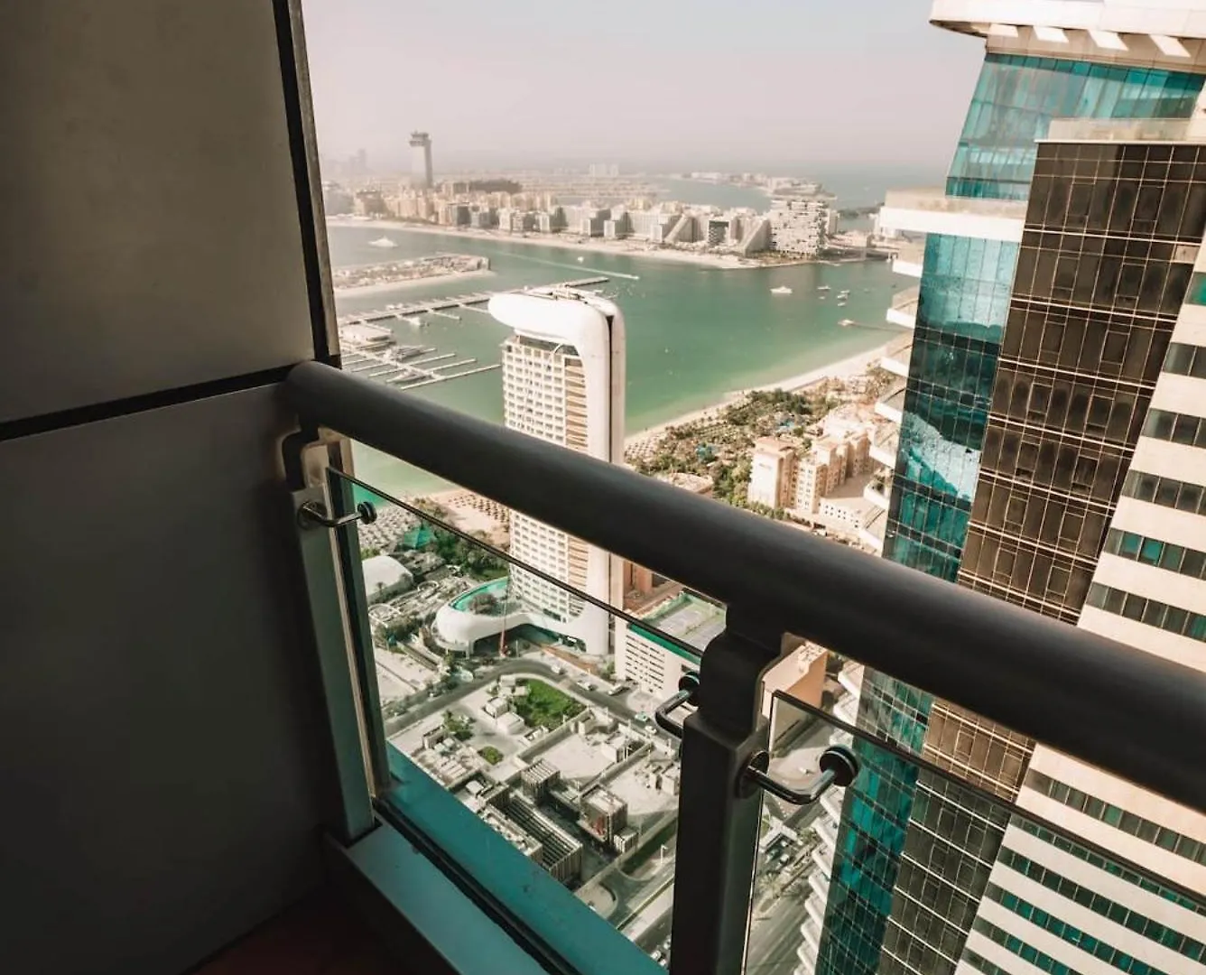 Marina Sea View,Elegant And Spacious - High Floor Dubai United Arab Emirates