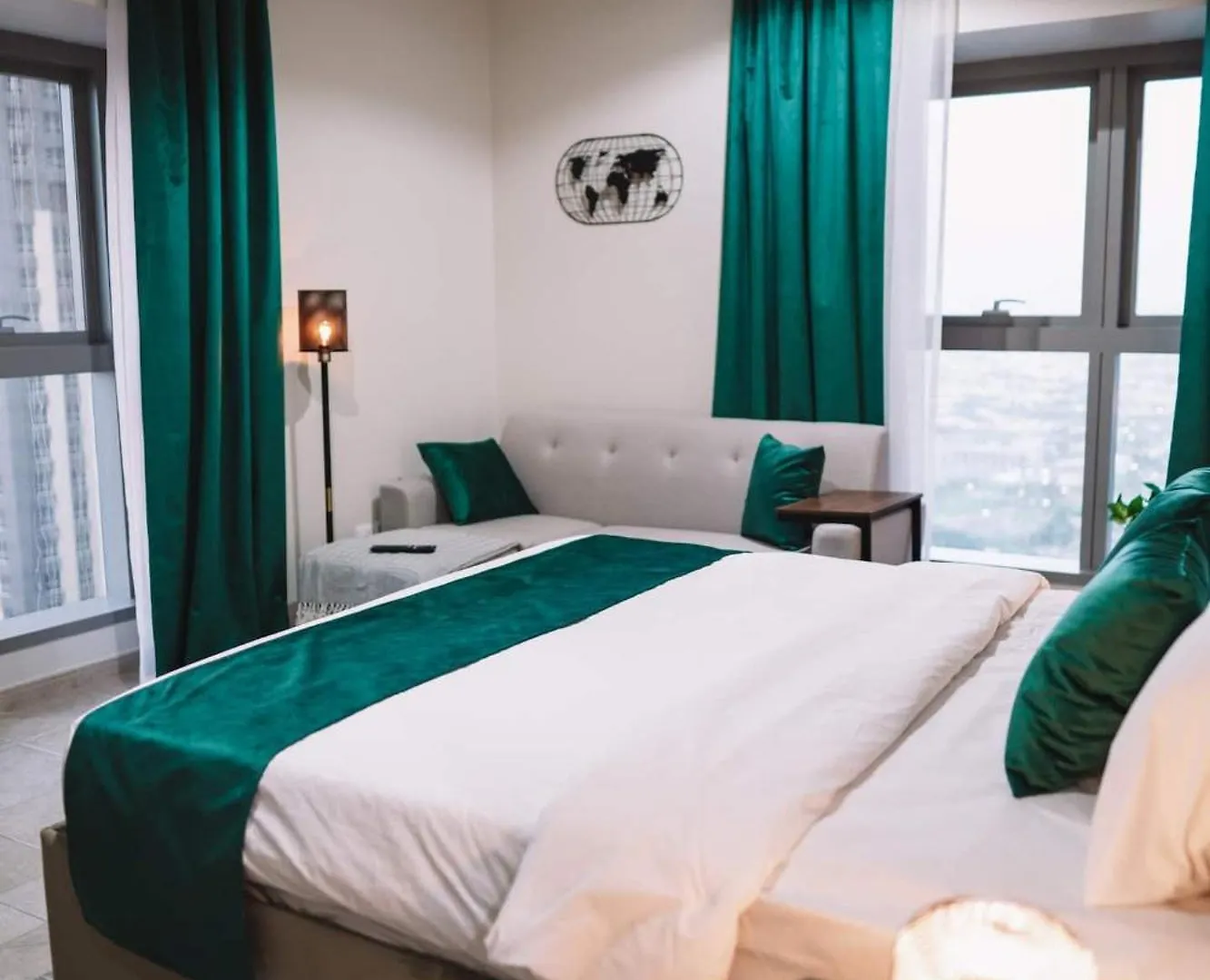 Marina Sea View,Elegant And Spacious - High Floor دبي شقة
