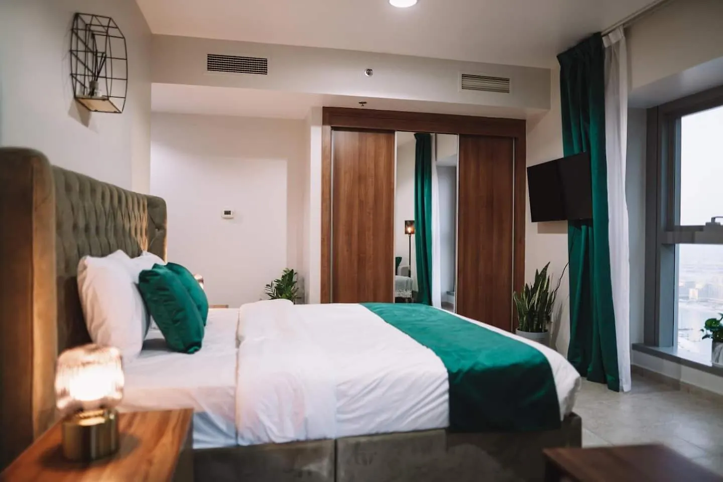 Marina Sea View,Elegant And Spacious - High Floor Dubai